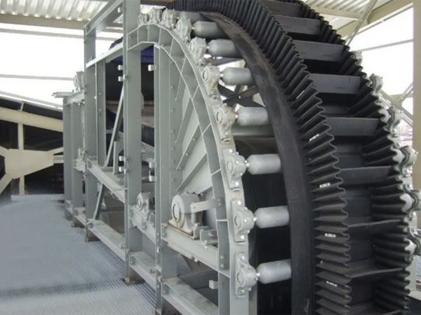 大傾角皮帶機壓帶輪 大傾角皮帶機壓帶輪